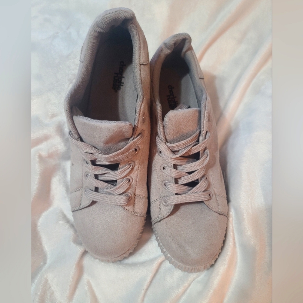 Women's sneakers size 10